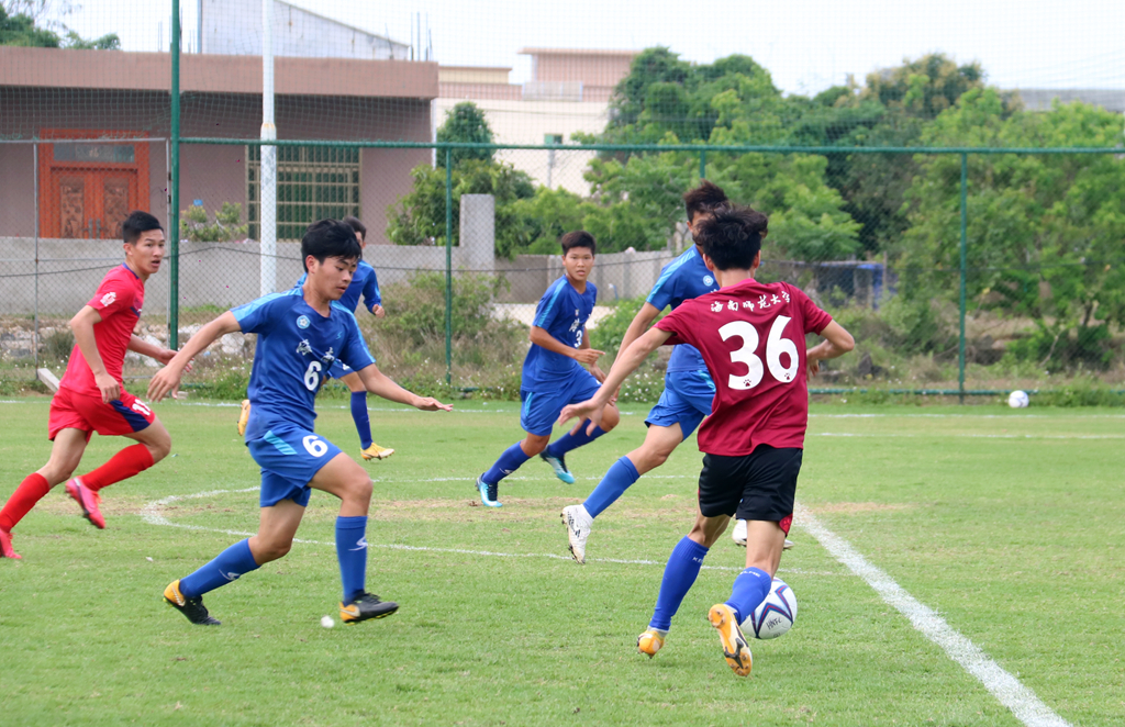 備戰(zhàn)全運(yùn)會，海南U18男足熱身賽0:4不敵海師大