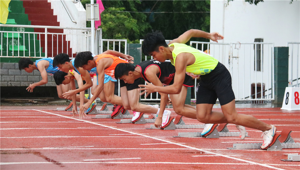 李道強創(chuàng)鉛球紀錄！2021年海南省青少年田徑（U15、U17）錦標賽儋州開賽  