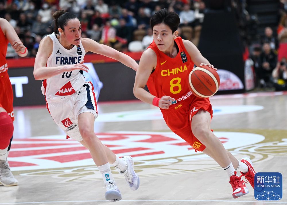 中國(guó)女籃70:72惜敗澳大利亞女籃